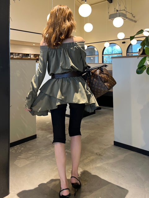 Belted Frill Off Shoulder Tunic／Brown･Whiteは9/21迄発送