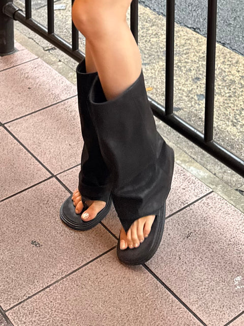 Drape Sandal Boots／Black(只今ご予約受付中)