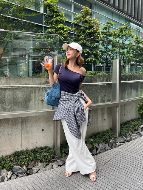 カップ付きOne shoulder T-shirt