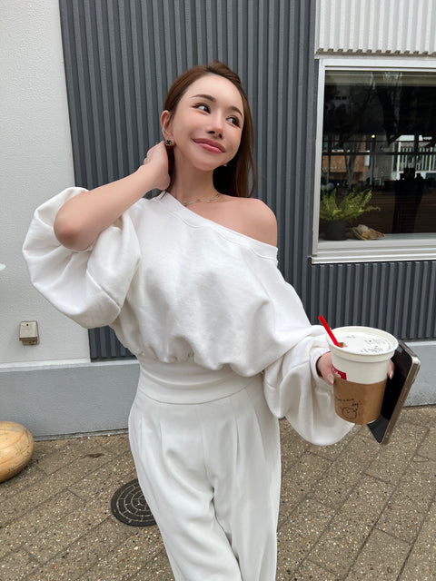 Balloon Sleeve Sweat Top