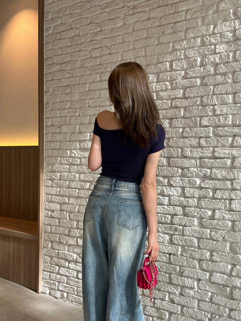 カップ付きOne shoulder T-shirt