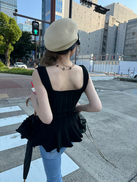 Sleeveless peplum tops／black