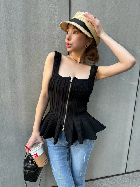 Sleeveless peplum tops／black