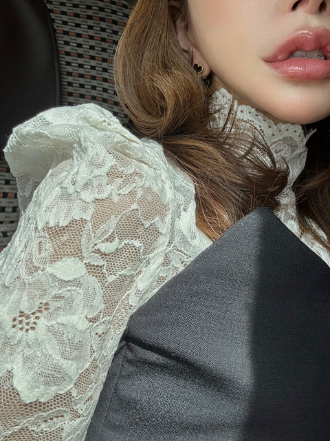 Lady Lace Top