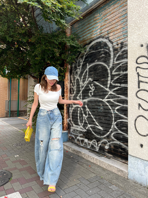 カップ付きOne shoulder T-shirt