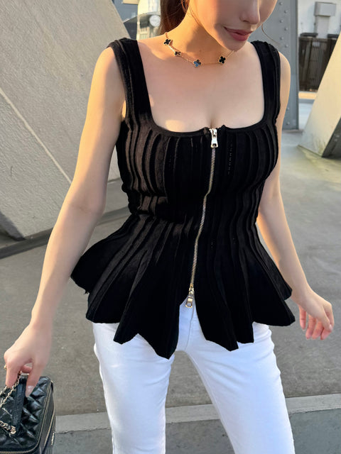 Sleeveless peplum tops／black