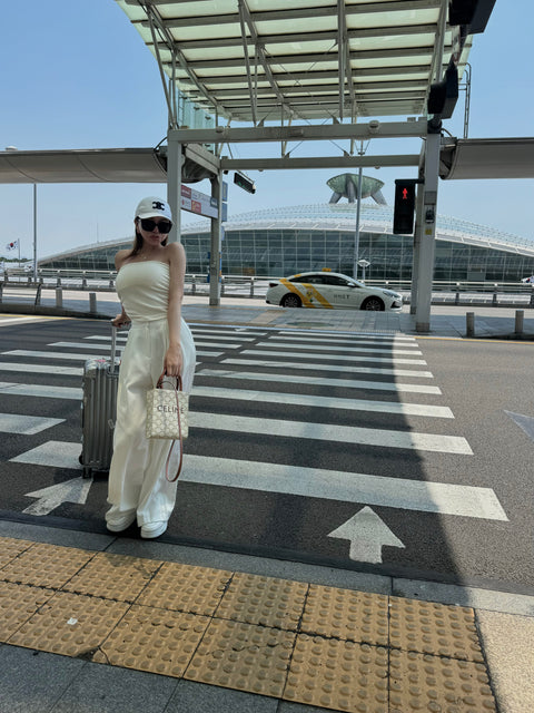 タイ付きチューブトップス